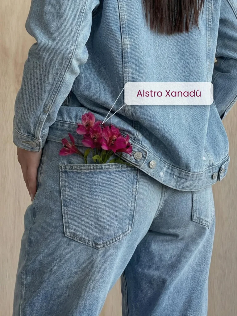 Instagram post from gutiflowers. This post is in position 0.