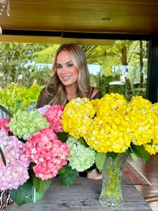 Instagram post from gutiflowers. This post is in position 6.
